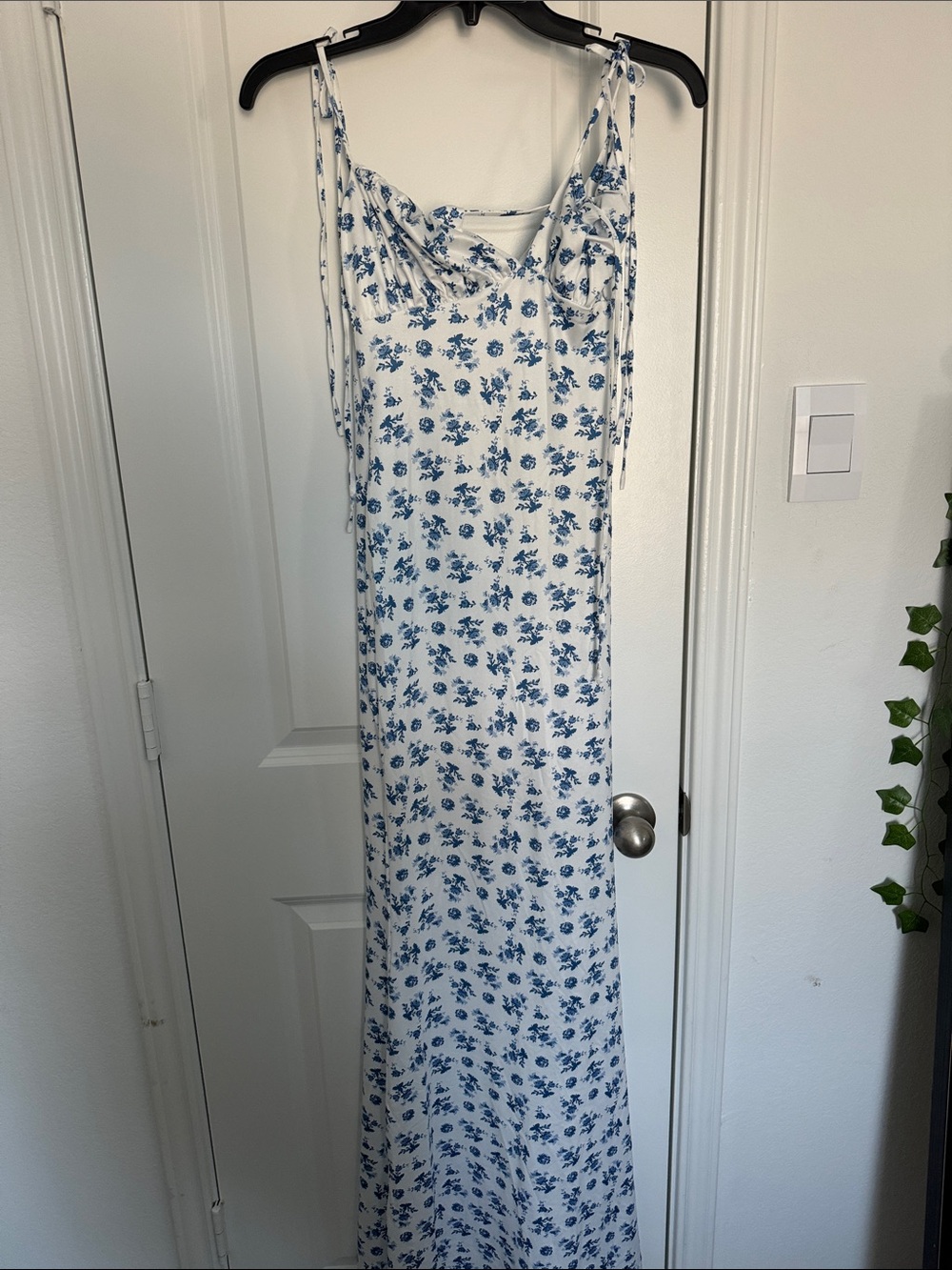 SHEIN Blue and White Floral Maxi Dress